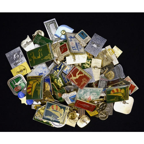 badges of all kinds 90 pcs.