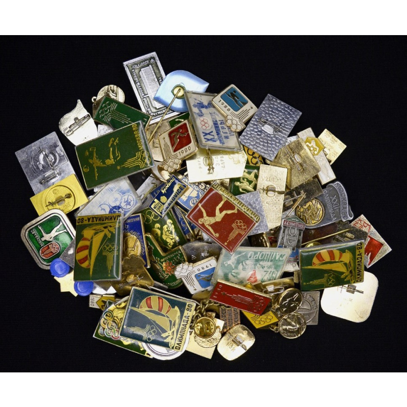 badges of all kinds 90 pcs.