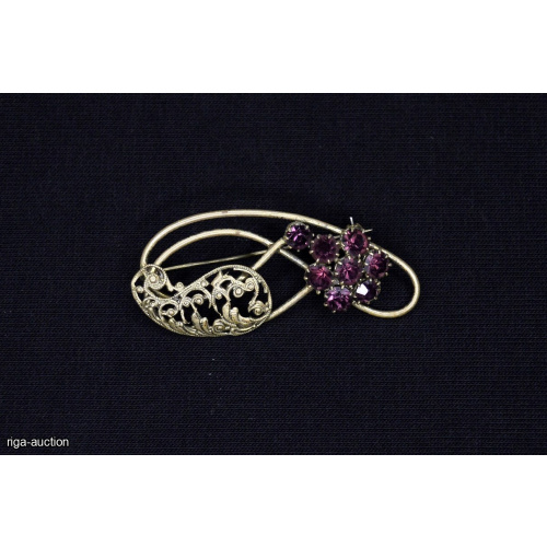 brooch