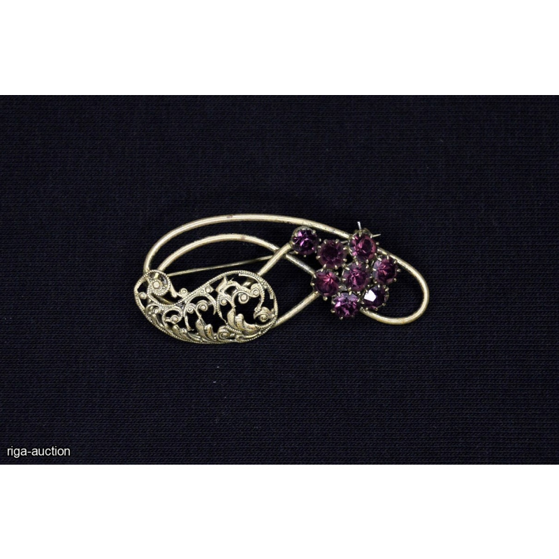 brooch