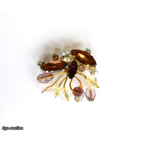 brooch