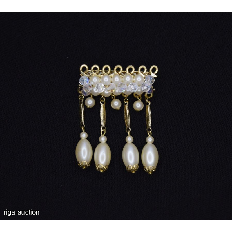 brooch