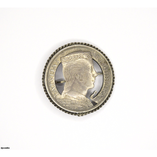 silver brooch of 5 lats