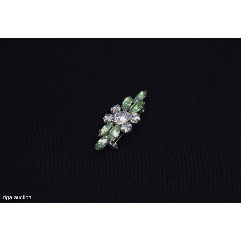 brooch