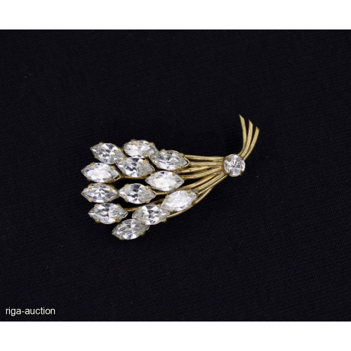 brooch
