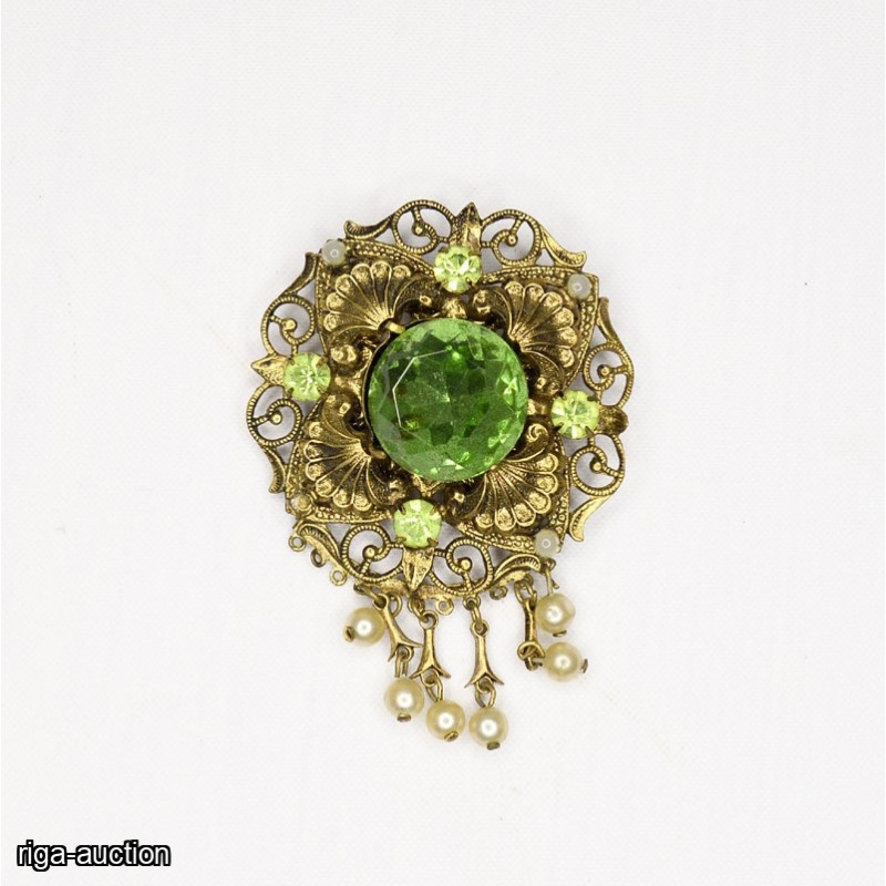 brooch