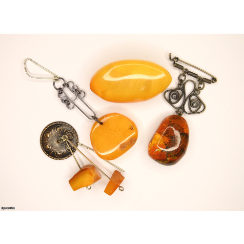 amber products, natural Baltic amber