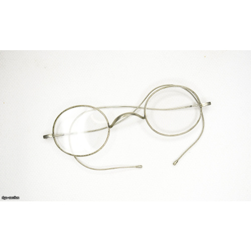 oval glasses, 1930s