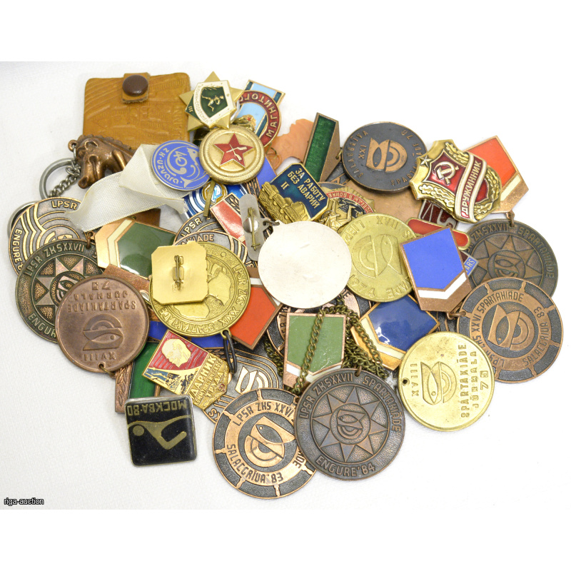 various badges/medals (40 pcs.), Latvia, USSR