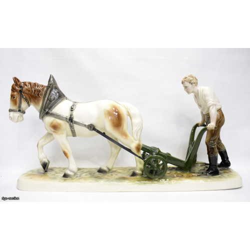 large figurine "Plowman" Hertwig Katzhutte, Germany