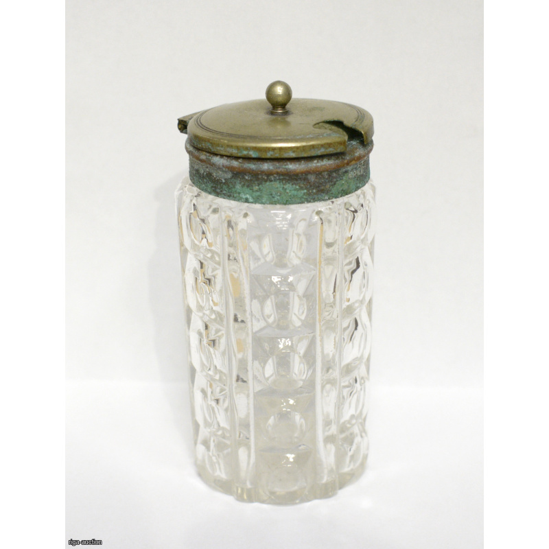 pepper shaker, late 19th century