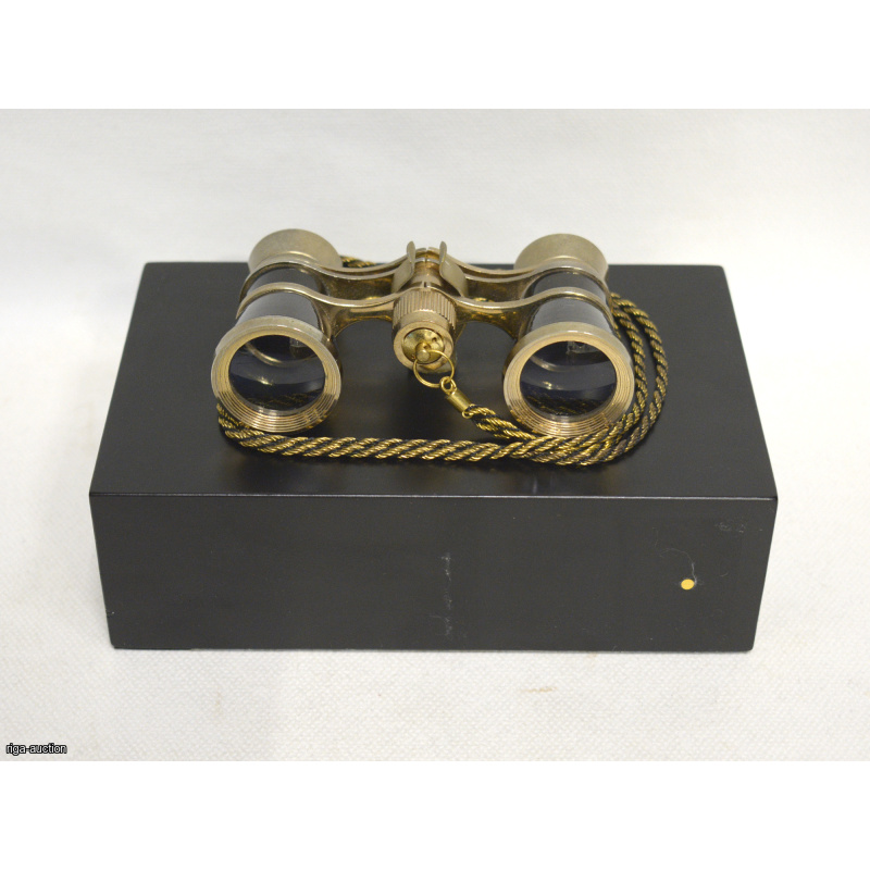 opera glasses on a stand