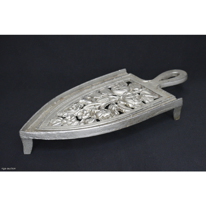 Iron rest, early 20th century