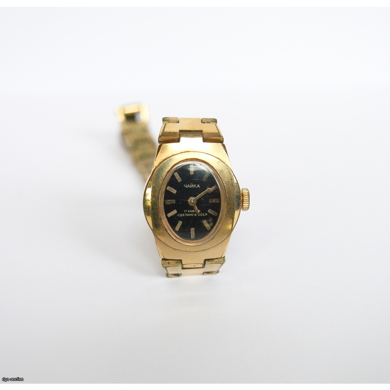 mechanical women's wristwatch "Chaika"