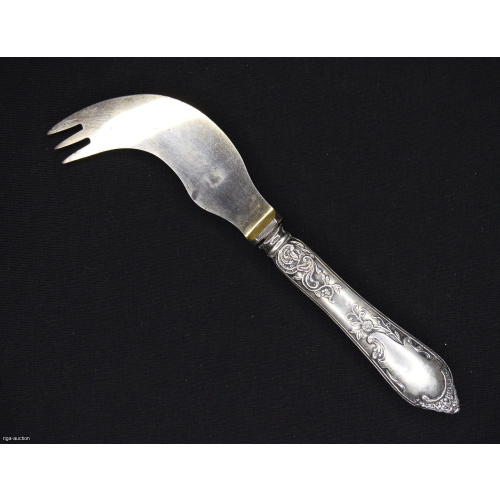 cheese knife